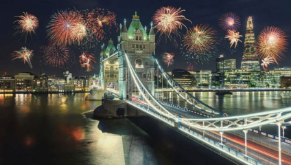 Various-bridges-along-the-Thames for free to watch New Years Eve Fireworks