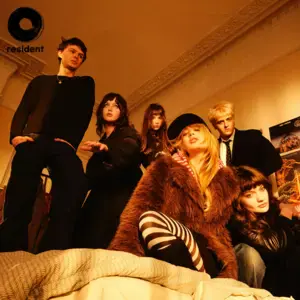 Manwomanchainsaw Live  Signing