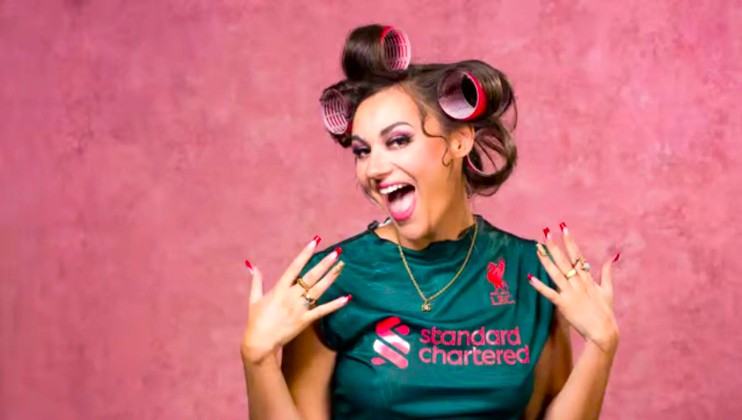 Eat-The-Rich-but-maybe-not-me-mates-x-credit-Holly-Revell