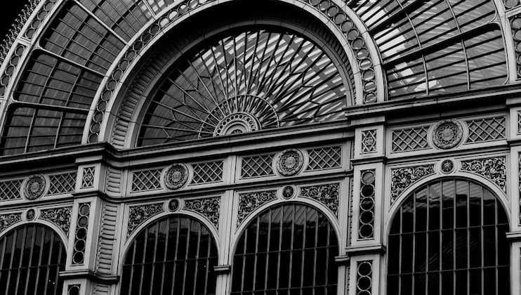 Front archway window of the Royal Opera House