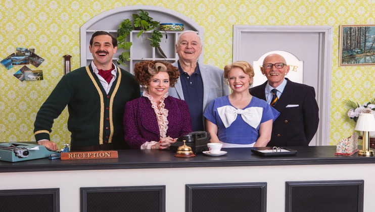 Danny_Bayne__Mia_Austen__John_Cleese__Paul_Nicholas__Mia_Austen_Joanne_Clifton_Credit__Trevor_Leighton Faulty Towers The Play