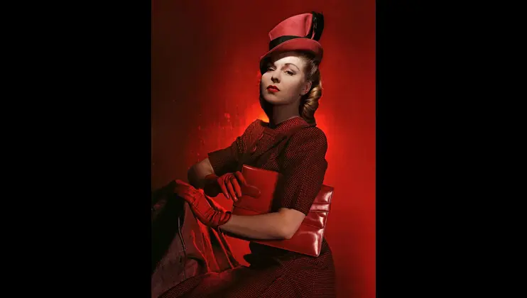 Cecil Beaton’s Fashionable World The Second Age of Beauty by Cecil Beaton, British Vogue February 1946 © The Condé Nast Publications Ltd. Condé Nast Archive London.