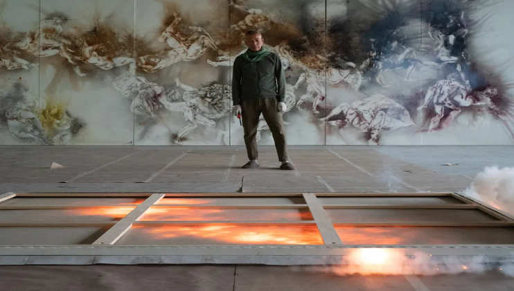 Ignition-of-gunpowder-painting-Study-of-Birds-2018.-Photo-by-Tatsumi-Masatoshi-courtesy-Cai-Studio