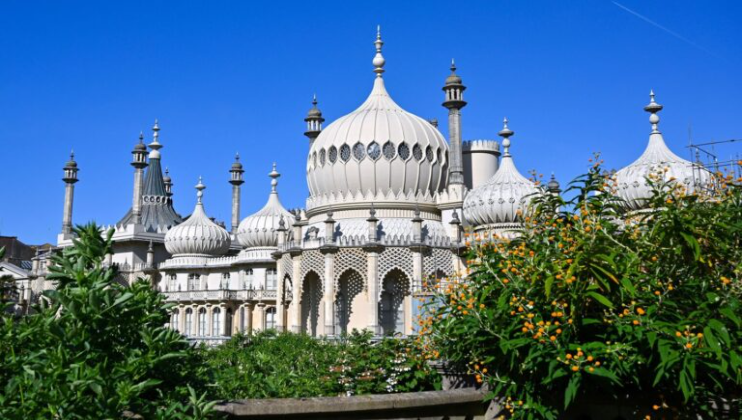 Brighton & Hove Museum, Royal Pavilion Garden, Brighton